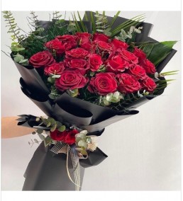 VIP 21 Kırmızı Gül Buketi